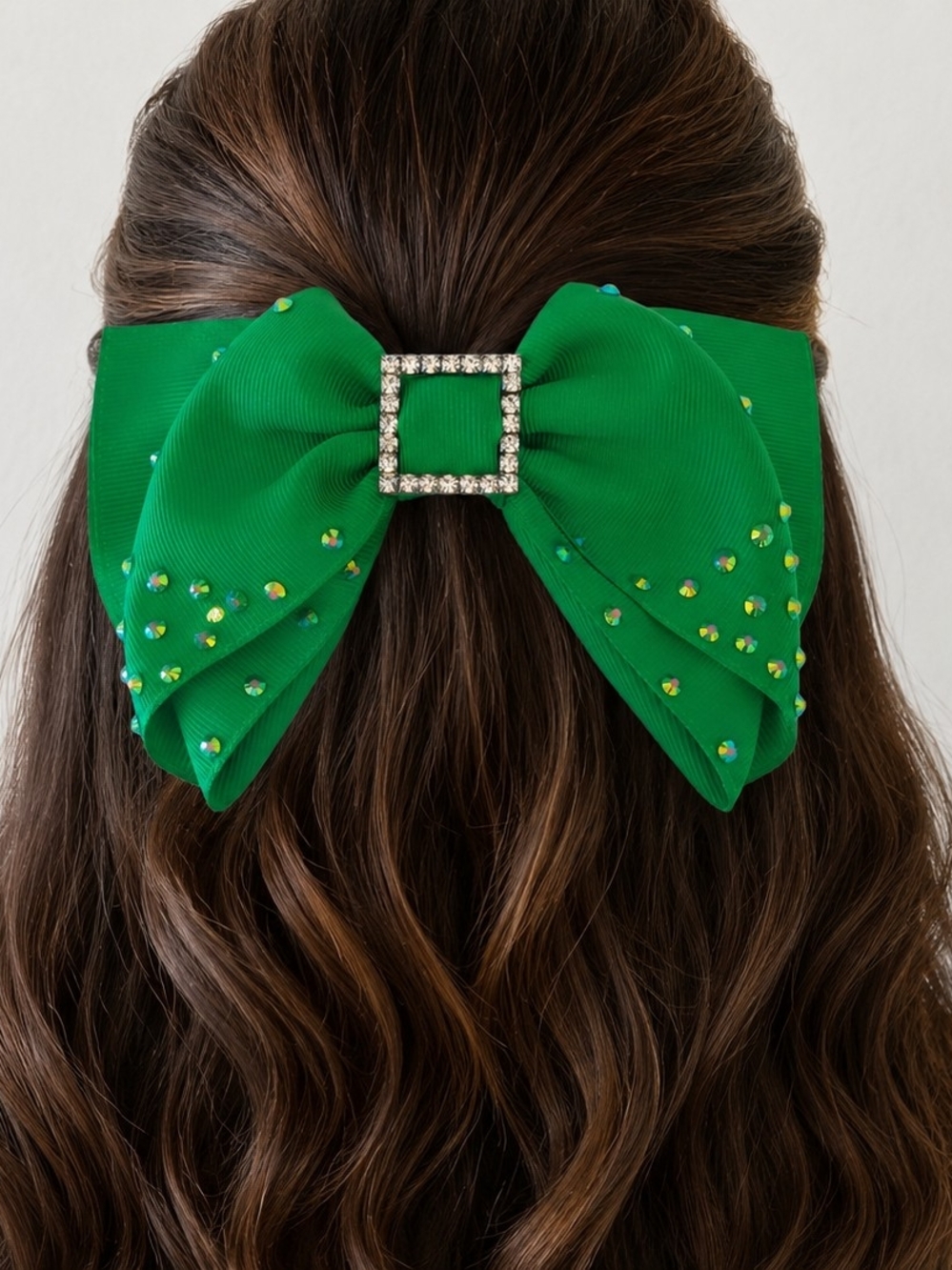Green Crystal-Embellished Bow Hair Clip with Rhinestone Buckle